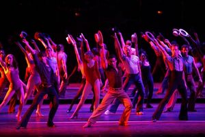 Mario Lopez and cast Photo