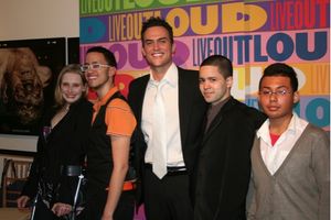 Cheyenne Jackson with the 2008 LIVE OUT LOUD Scholarship Recipients Tiffamy Studer (Bristol Central High School, Bristol CT), Raymond Martinez (The Urban Assembly School for Law and Justice, Brooklyn, NY), Luis Garay (Brooklyn School for Global Studies, B @ BroadwayWorld Cheyenne Jackson with the 2008 LIVE OUT LOUD Scholarship Recipients Tiffamy Studer (B Photo