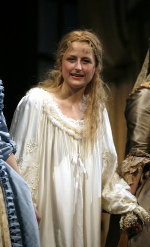 Mamie Gummer Photo