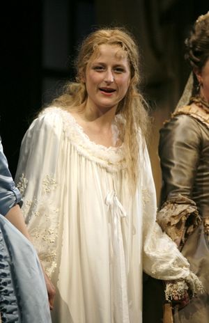 Mamie Gummer Photo