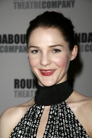 Jessica Collins Photo