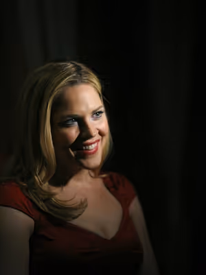Mary McCormack @ BroadwayWorld Mary McCormack Photo
