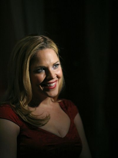 Mary McCormack Photo