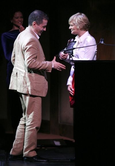 David Cromer ( Best Director ) and Martha Plimpton
 Photo