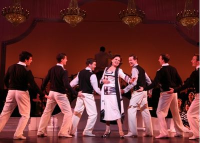 Beth Leavel and cast of NO, NO, NANETTE, Photo