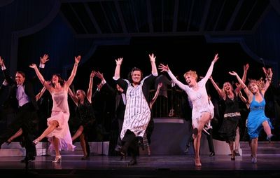 Rosie O'Donnell and Sandy Duncan with the cast of NO, NO NANETTE Photo