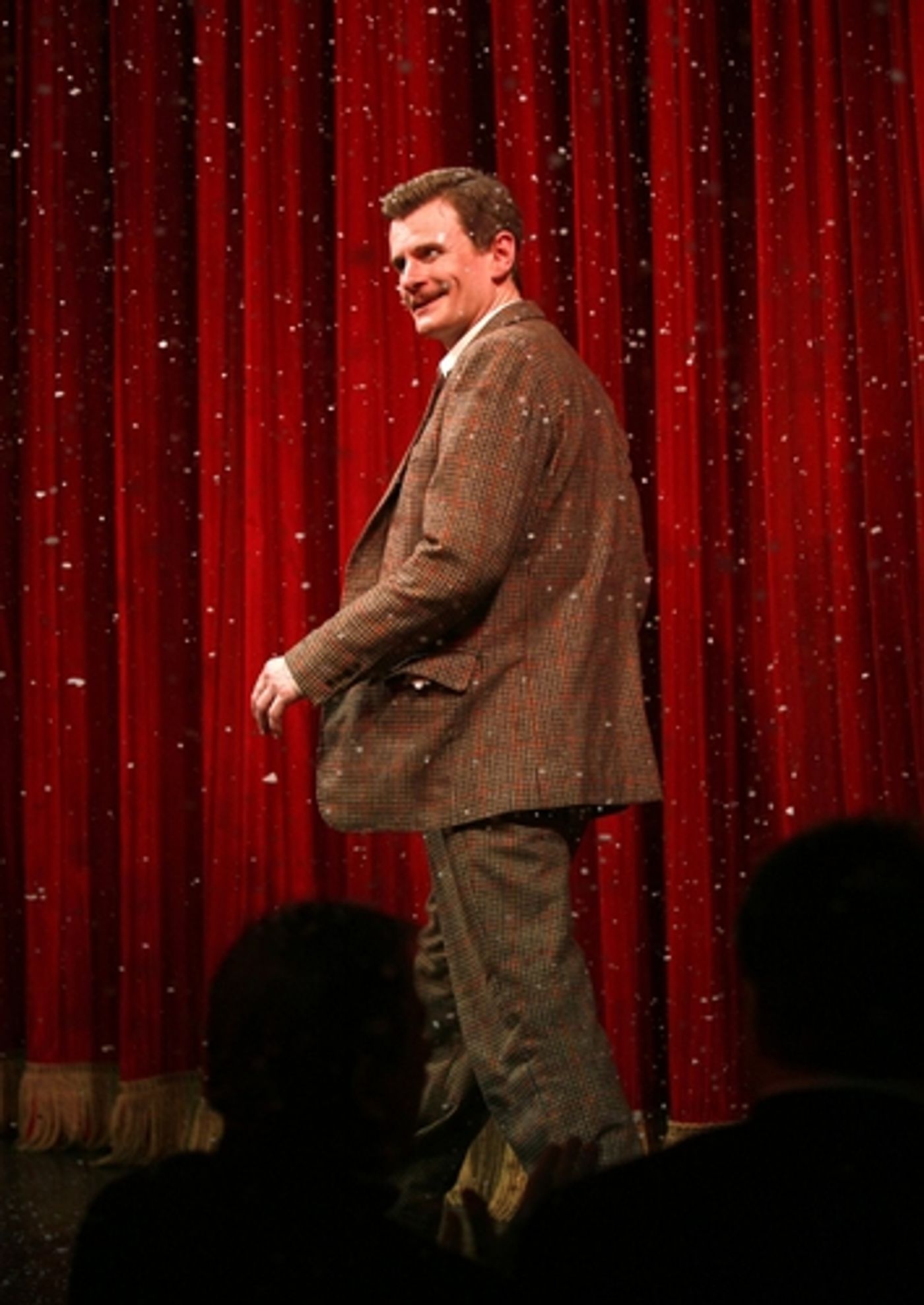 Photo Coverage: 39 STEPS Opening  Image