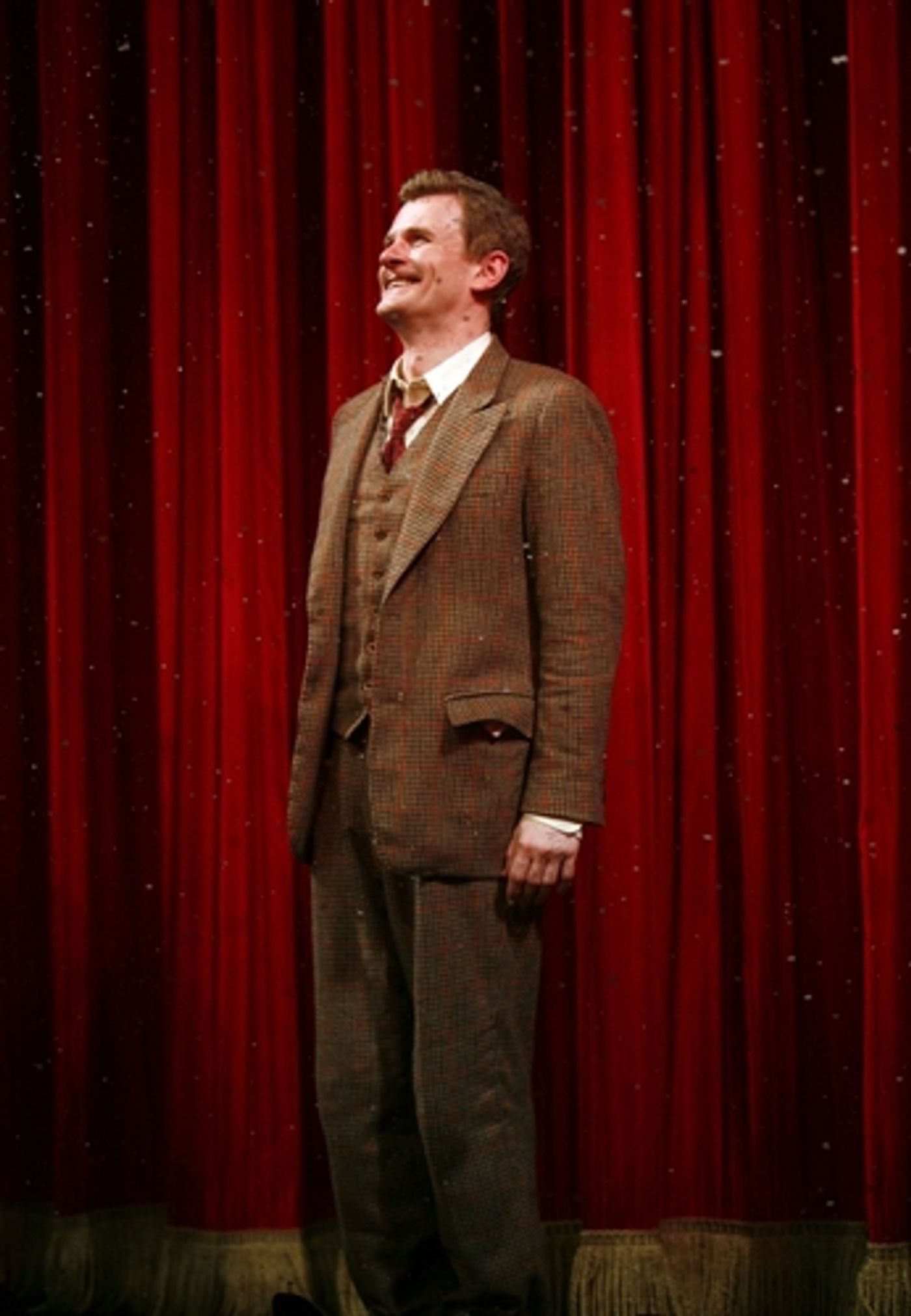 Photo Coverage: 39 STEPS Opening  Image