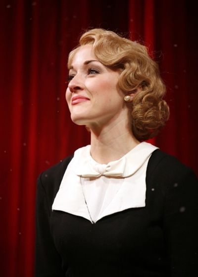 Jennifer Ferrin
 Photo