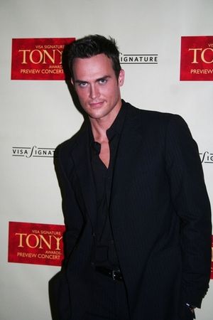 Cheyenne Jackson Photo