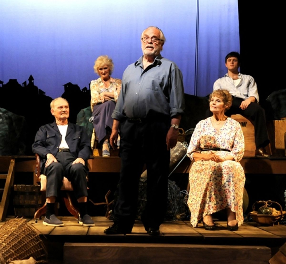 Howell Evans, Jennifer Hill, Philip Madoc, Anne Rutter, and  Cerith Flynn at 