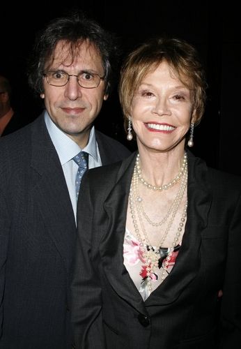 Robert Levine Photo