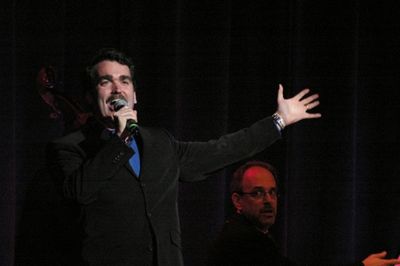 Brian d'Arcy James
 Photo