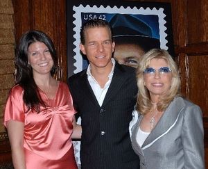 Christian Hoff with Nancy Sinatra and her daughter A.J. Lambert Photo