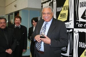 James Earl Jones (2008 Drama Desk Special Awards for a commanding force on the stage for nearly half a century) @ BroadwayWorld James Earl Jones (2008 Drama Desk Special Awards for a commanding force on the stage Photo