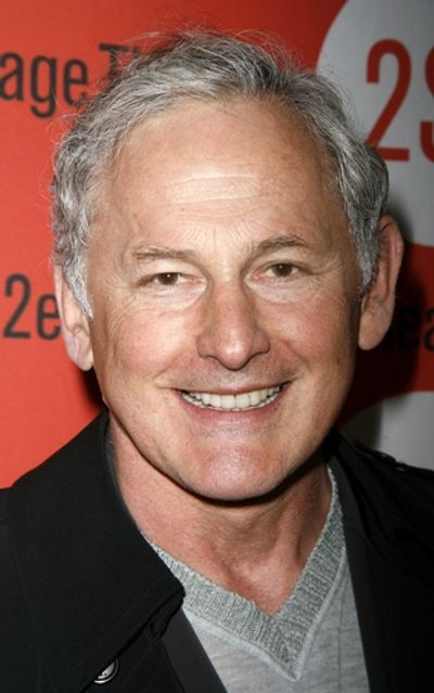 Victor Garber Photo