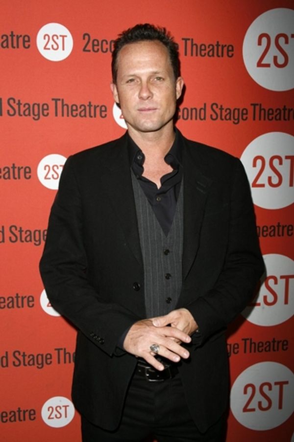 Dean Winters
 Photo