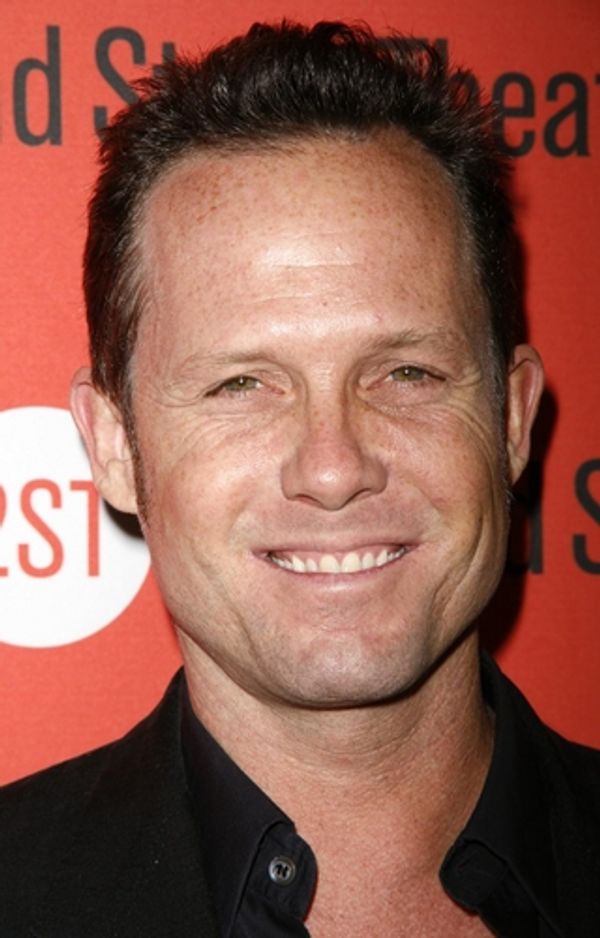 Dean Winters
 Photo