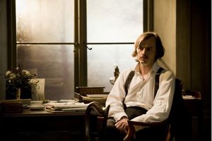 Paul Hilton (Johannes Rosmer) in Rosmersholm Photo