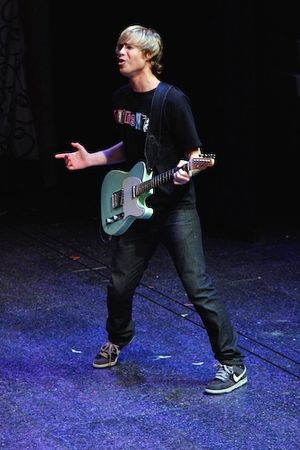 Ashley Parker Angel (Link)
@ BroadwayWorld Ashley Parker Angel (Link)
Photo