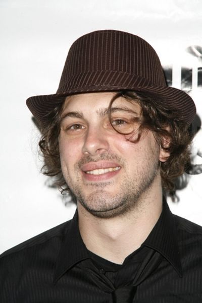 Thomas Sadoski Photo