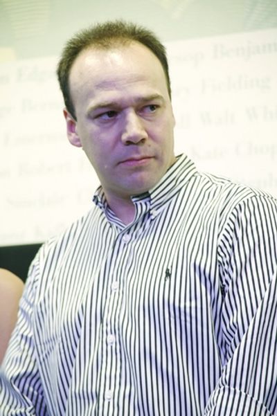 Danny Burstein
 Photo