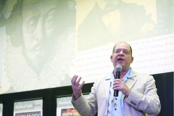 Laurence Maslon introducing the performers
 Photo