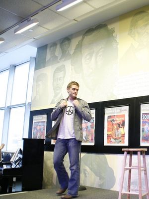 Matthew Morrison Photo