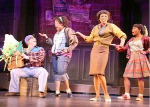 udrey 2, Jared Gertner (Seymour), Angela Grovey (Ronnette), Montego Glover (Chiffon)  Photo