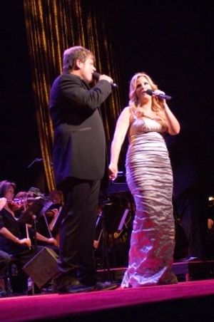 Rob Evan and Trisha Yearwood Photo