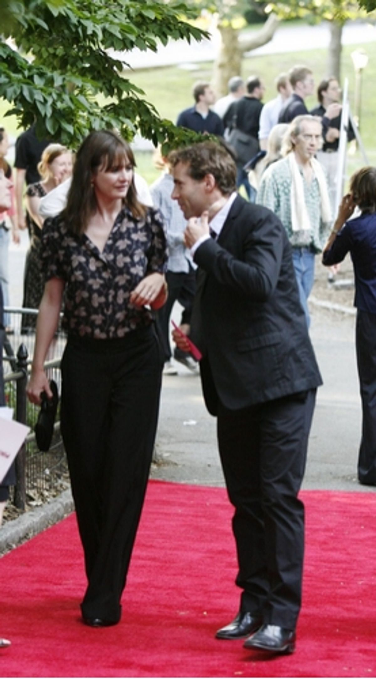 Emily Mortimer and Allesandro Nivola at 