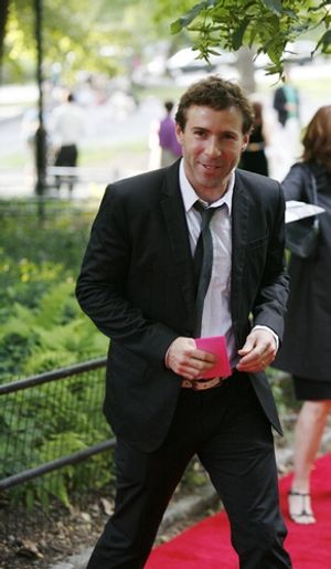 Allesandro Nivola Photo