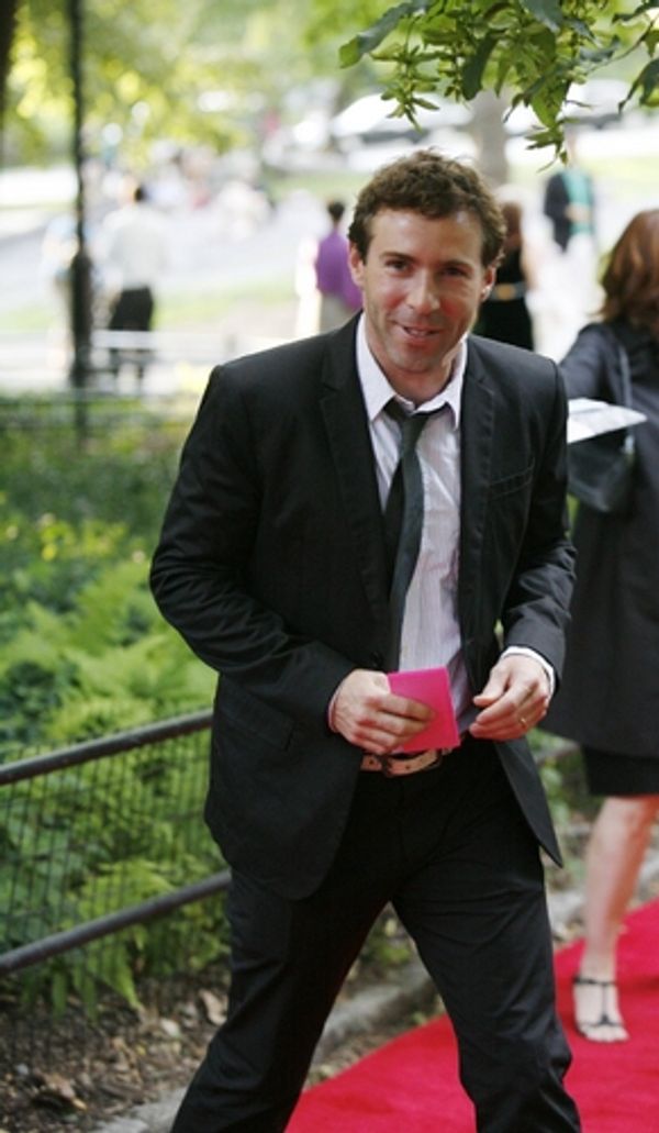 Allesandro Nivola Photo