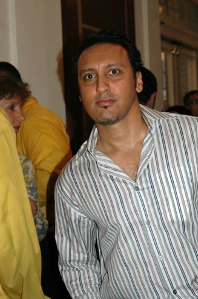 Aasif Mandvi Photo