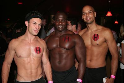 Kevin Ajjan, Ashley Ntansah and performer Photo