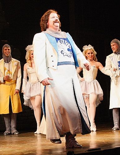 Photos: Stephen Collins and Drew Lachey Join Spamalot — photo 4 of 36