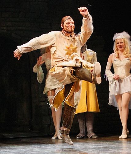 Photos: Stephen Collins and Drew Lachey Join Spamalot — photo 9 of 36