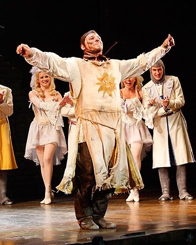 Photos: Stephen Collins and Drew Lachey Join Spamalot — photo 10 of 36