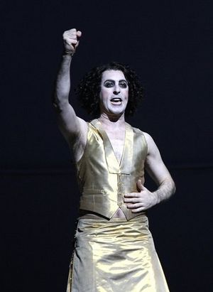 Alan Cumming @ BroadwayWorld Alan Cumming Photo