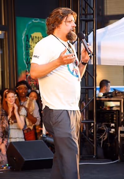 Oskar Eustis 
 Photo