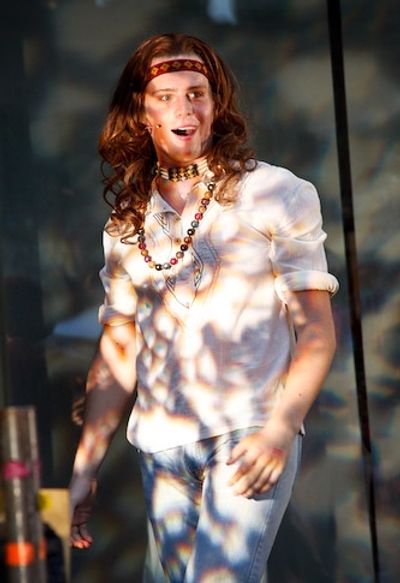 Jonathan Groff Photo