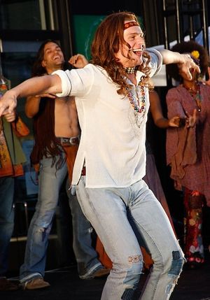 Jonathan Groff Photo