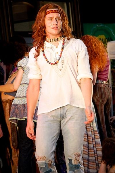 Jonathan Groff Photo