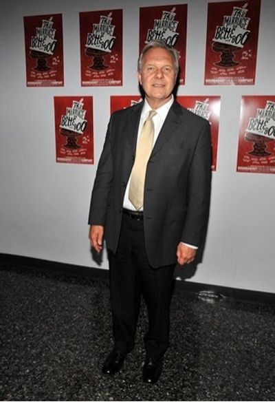 Walter Bobbie
 Photo