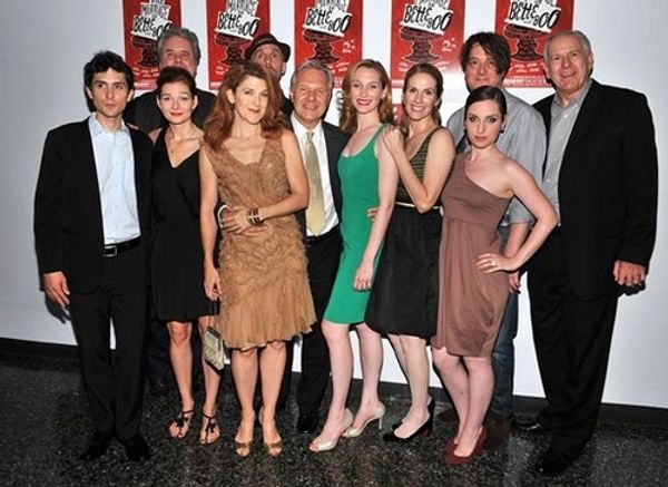 Heather Burns,Victoria Clark, Julie Hagerty,Kate Jennings Grant, Zoe Lister, Photo