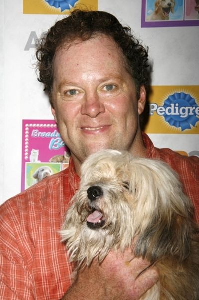 Shuler Hensley
 Photo