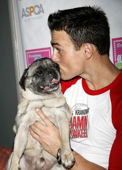 Cheyenne Jackson Photo
