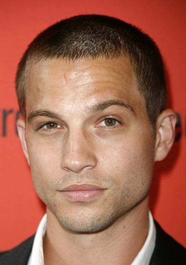 Logan Marshall-Green Photo