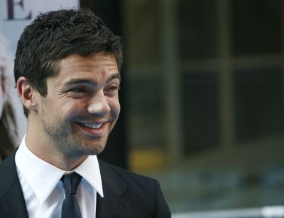 Dominic Cooper
 Photo