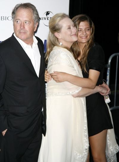 Meryl Streep with her husband Don Gummer and daughter
 Photo